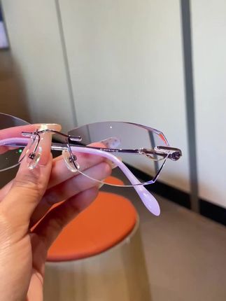 高度数做紫罗兰也绝美 #无框眼镜#近视眼镜 #切边眼镜