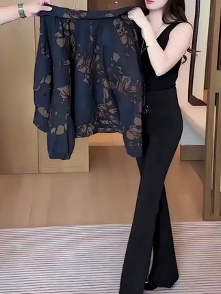 #洋气减龄穿搭 #胖瘦都能穿 #外套穿搭 #谁穿谁好看系列