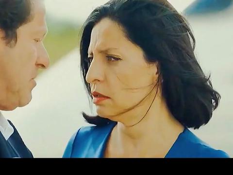 当他的毒贩男盆友在墨西哥意外被谋杀后,女主被迫逃到美国寻求庇护《南方女王》第三季, #一口气看完系列  #影视解说  #好剧推荐  #南方女王第三季  #作品同步头条赢激励