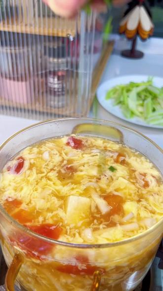 💯番茄海鲜菇鸡蛋汤,酸甜解腻,简单好做,喝完超舒服#美食教程 #初中生晚餐 #干饭日常 #快手菜 #我的厨房日记