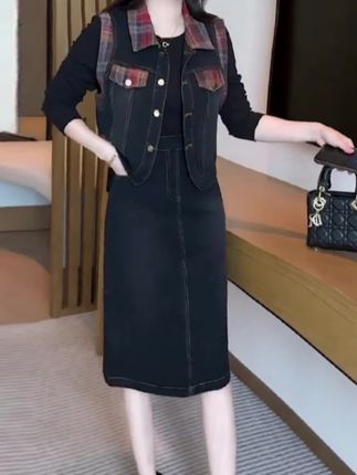 #时尚套装裙女2025秋季新款洋气显瘦红格拼接牛仔马甲连衣裙两件套#牛仔连衣裙#今日分享 #新款上新 #上热门🔥
