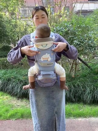 姐妹,抱娃出门像“搬家”?手腕疼、腰要散架?试试这个带娃神器!轻便透气腰凳,一秒穿上!把娃稳稳兜住,省力70%!腰背轻松了,双手彻底解放!抱娃逛街1小时都不累!带娃也能轻松优雅! #母婴好物 #带娃神器 #宝宝腰凳  #婴儿背带