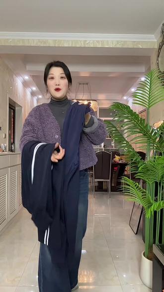 真没想到花这么便宜的价格在网上就能买到#学校同款校服裤 !质量版型很好,耐穿又耐磨,小学初中高中都能穿……#学生必备校服裤 #春秋款运动校服裤