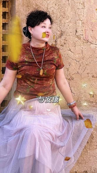 好喜欢这句晨有清远,暮有余闲,心有清欢,岁月安然,给时间时间,让过去过去,让开始开始,愿我们不慌不忙,步履从容,却有时间的打赏,不奢望,所有的日子都能熠熠生辉,但期许每一个平凡的日常,都盈满福泽与安康#2026快乐满满