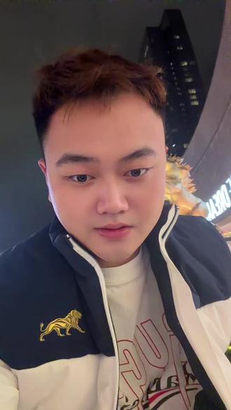 哪怕满身泥泞 那股意气风发 才是你这辈子翻盘的最大底气#澳门 #新濠天地