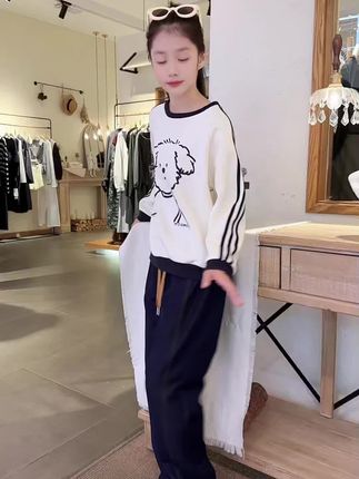 生个女儿吧,把她打扮的漂漂亮亮,这样她再怎么惹你生气,你对她也下不了手。#女童穿搭 #中大童搭配 #女童裤子 #高品质童装