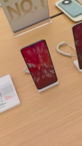 华为过年猛猛放烟花🎆
#华为mate80
#碰一碰
#华为折叠电脑