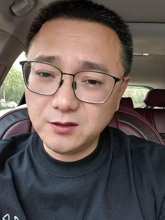 孩子一旦有了自己的家庭,大人就要放手,让他们自己去生活,不要给他们太多期望,否则反而会害了他们