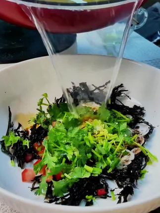 头水紫菜不要只会煮汤了,手把手教你紫菜炒鸡蛋,好吃的不得了
