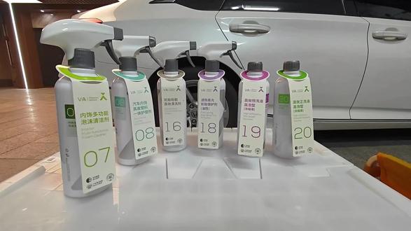 VA洗车药剂测评 我平时就爱捣鼓精致汽美,记录自己的撸车日常~
也接洗车药剂品牌的合作测评,保证客观实测、无滤镜那种!
这次要测的是VA汽车养护的养护套装~#汽美 #沉浸式洗车 #VA洗车液 #洗车 #洗车日常