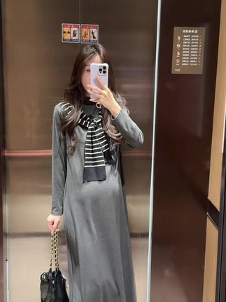 极简风超级显瘦长裙! #孕妇装 #把日常衣服穿出新花样 #晒晒我的秋日穿搭 #秋装版超便宜穿搭 #秋冬穿搭新鲜感在线
