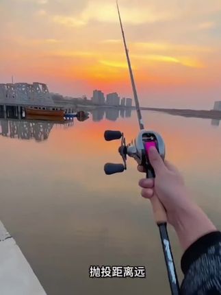 路亚不玩铁板,快乐少一半。这就是玩一飘远投铁板的魅力,鱼不攻击它,它就攻击鱼。#一飘铁板 #路亚铁板 #路亚翘嘴 #路亚 #路亚钓鱼