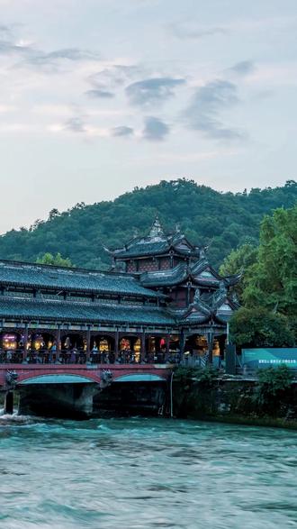 下次见,就在都江堰|都江堰520三遗之恋 景区官方直播大场✨9.9露营地秒杀+免费游玩梦回青城和融创水世界!
还有门票+酒店住宿🤩超多福利,我们五月二十号早上9点都来旅行直播间见!
#都江堰旅游攻略 #520约会好去处推荐 #周末去哪儿 #特惠专场