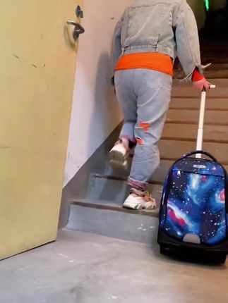 #原创视频 #必备 #同款 #拉杆书包 #爬楼