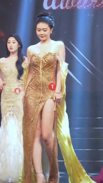 大隆尧出息了,
#全球中华小姐冠军🏆#连子欣 隆尧的