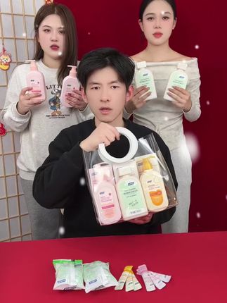 用它洗完下面就是蔓越莓味的私密暗沉,太怕女人用这个了,你要是用它洗啊,约会再也不怕了,千万别用太多了,我怕你像水蜜桃。就是这个妇炎洁熊果干洗液,当他洗完下面之后,穿上内裤都能闻到香气,小花园的坏坏洗的。服贴贴,小姑娘两天用一次就够了,建议妈妈呢?每天都用一次,三十、四十、五十。食都可以用,它里面添加了满满的熊果苷精华,还有苦参、黄芪等植物精粹,成分温和,睡前洗一洗,清爽又安心。趁直播间活动大促,抓紧给自己备起来!#好物 #好物推荐🔥 #好物分享#家庭必备 #女神必备