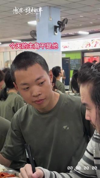 究竟是什么让他变成这样?满墙的奖状从一场泡影#正能量#父母必看系列#热点#教育正能量