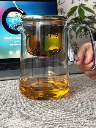 茶具新宠,好茶配好器! 磁吸飘逸杯泡茶壶,一键茶水分离! #茶具好物推荐 #飘逸杯 #茶水分离杯 #泡茶神器 #茶友召唤