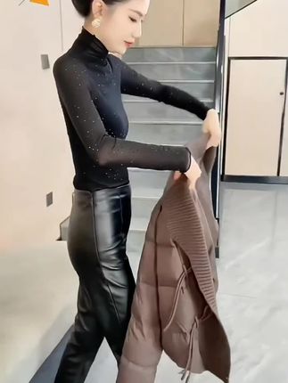 2025冬季新款韩版时尚简约高级感毛巾领棉服外套女洋大气短款棉衣#优雅气质 #简约大气 #穿出不一样的风格 #时尚搭配 #引领时尚潮流