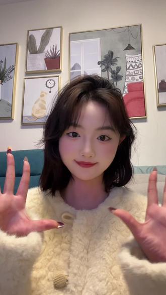 千问免单卡直接承包我的电影票和外卖,这波真的香到跺脚!
#千问大免单 #春节薅羊毛 #AI生活新方式 #免单攻略