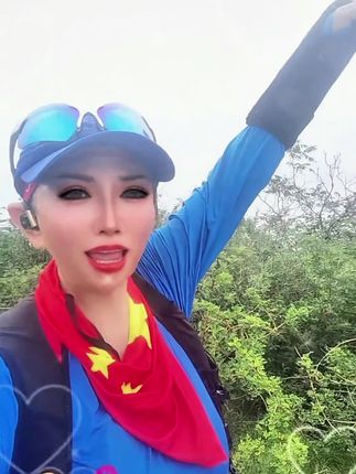 还有多少个十年 能记起青春的容颜