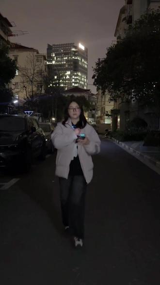 当你走夜路时被尾随,你该如何逃生? #女性安全 #被跟踪 #女生必看 #搭讪