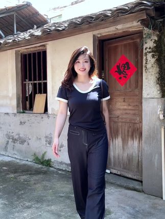 薄牛仔裤,可垂可顺老有质感了#牛仔裤 #直筒裤 #窄版直筒裤