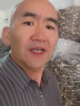 108块一斤羊肚菌(含250克羊肚菌柄)就在下方小黄车#羊肚菌 #三农流量扶持计划