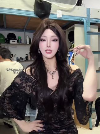 好皮肤的秘诀是… #ell素颜霜 #变装#韵味 #双男主#反差
