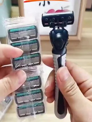 #电动剃须刀 #电动剃须刀推荐 #剃须刀