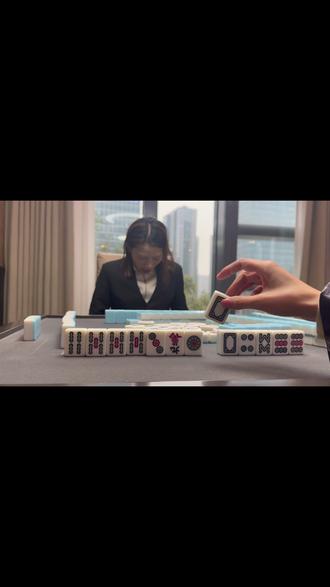 当豆包教我打麻将 #豆包 #杭州麻将 当豆包叫我把白板打出去的时候 我决定卸载它!