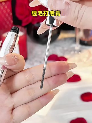 无限回购的一款#睫毛膏钢管凹槽设计,只刷毛不刷皮,刷出来的睫毛也是根根分明的#太阳花睫毛 #美妆#根根分明持久卷翘#睫毛膏推荐