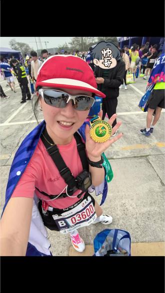 跑马囧途|姨妈期参赛,全程状况百出#大渡口马拉松 #半程马拉松 #这是个真实的事情