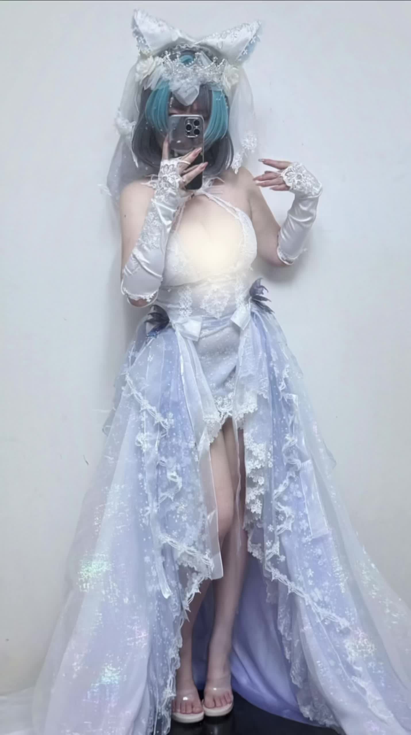 要说一百遍我喜欢你! #cos试衣 #碧蓝航线 #柴郡 #婚纱 #二次元