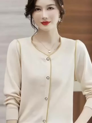 一眼相中的胖妹妹春装加肥加大码毛衣女宽松200斤遮肚子显瘦洋气针织打底衫#穿搭#减龄显瘦穿搭 #谁穿谁好看#美出高级感#穿出自己的风格