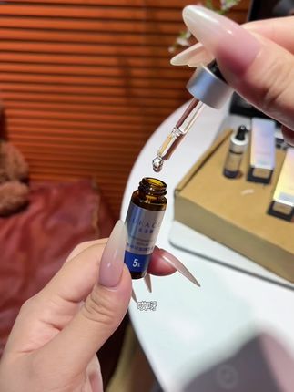好多贵妇姐姐人手一瓶的#优斐斯精华液,小样来活动啦#精华液#变美变漂亮#护肤