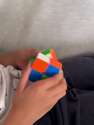 奇艺磁力魔方,顺滑竞速超带感! 不管是儿童小学生锻炼思维,还是魔方爱好者比赛专 用,都能轻松hold住。磁吸设计让每一步都精 准带感,益 智又好玩,快来解锁你的脑力挑战吧~#动手动脑 #魔方 #解压玩具 #母婴 #小朋友玩具