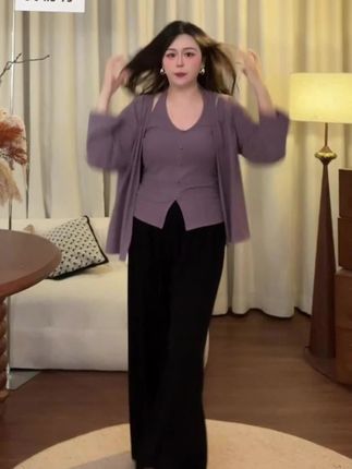 【🔥早秋必入!大码女神显瘦天花板!】 微凉初秋,藏肉显瘦还能高级感拉满? 这款两件套一出场,直接封神!#大码女装 #遮肉显瘦 #高级感穿搭 #早秋穿搭 #早秋新品