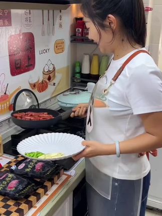 (推荐)韩式风干肠韩式风味肠200g*3袋专用家庭必备半成品烧烤食材#烧烤美食 #超便宜超划算 #好物推荐🔥 #美食分享 #有惊喜 @DOU+小助手 @DOU+好生意