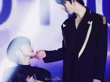 《我应该去爱你》自制mv
爱是命中注定《我应该去爱你》,哪怕中途走散也能殊途同归。爱是在所有反对、所有犹豫面前,依旧能鼓起勇气坚定奔赴。确定且唯一。