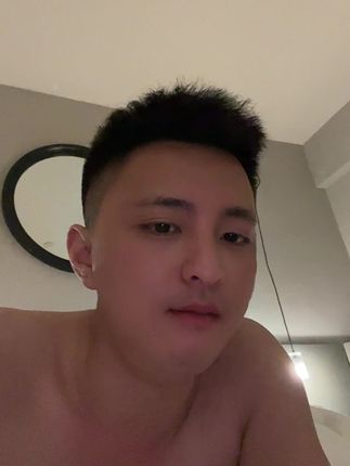 老咯!#爱笑的男孩 #内容太过真实 #躺在床上拍抖音