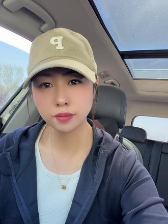 ##情感共鸣 #情感语录❤ 婚姻第一课,没有一个男人会永远爱你。婚姻第二课,不要期待男人为你改变。婚姻第三课,其实婚姻就是价值交换。婚姻第四课,不期待接受失去,允许一切发生。婚姻第五课,不要轻易的掉眼泪,没有人会在乎。婚姻第六课,好好照顾自己身体才是最重要……