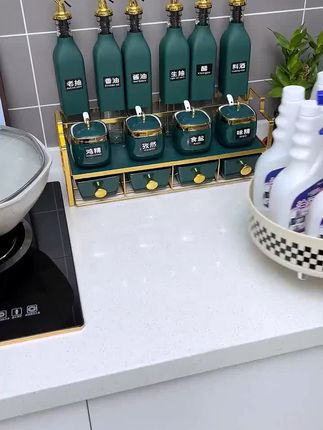 #泡沫型油污净 温和配方不伤手不刺鼻,喷上静止几分钟就稀释了油污,一擦就干净,厨房重油污就靠它了#油污净 #污渍轻松去除 #好用不贵经济实惠 #厨房重油污清洁 @DOU+上热门