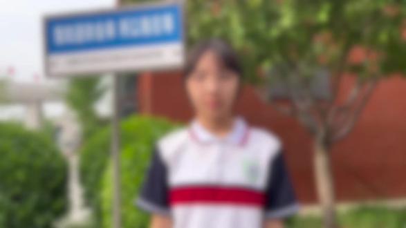 青春里最动人的模样 孝,是回家时一声“爸妈我回来了”;尊,是课堂上专注的眼神。这些微光,终将汇聚成温暖的星河#孝亲尊师之星#寻找身边的美德少年#聊聊那些温暖小事#我心中的那颗星#快来pick你心中的美德榜样