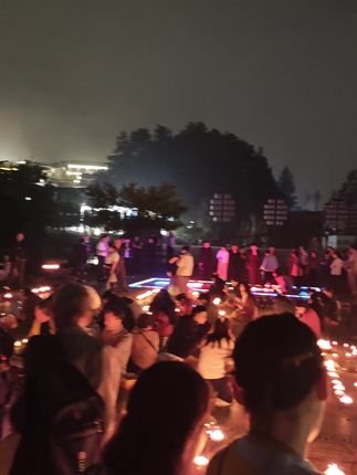 明天是乙已年农历七月三十, 恭迎地藏王菩萨1330年圣诞。 今日有幸身在九华山,绕塔祈福。 祈愿你 我 世间众生: 离苦得乐,平安吉祥,福宁安康,万事顺遂,越来越好! #九华山#地藏王菩萨圣诞 #地藏王菩萨大愿 #九华山点灯祈福 #地藏王菩萨摩诃萨