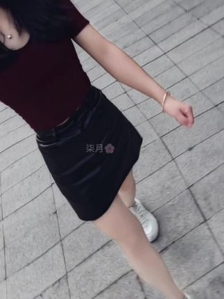 承诺不用太好听,行动到位才是真心;所有动听的话,配得上实际行动才有意义;能感动人心的从来不是语言,是行动;始终如一的,永远不是虚伪的热情,而是真诚的付出….#显高显瘦显腿长 #早秋穿搭 #ootd穿搭 #显瘦穿搭