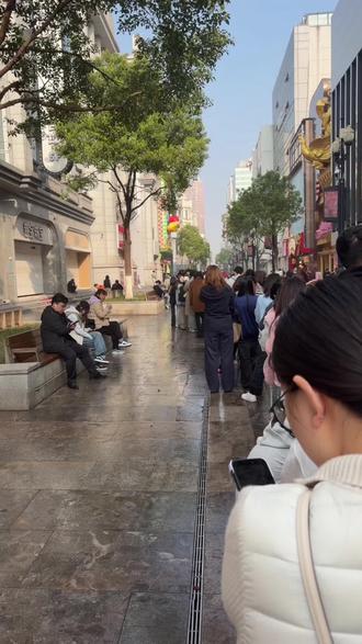 #金珍妮jennie #金珍妮名创优品联动 嗯,就是武汉今天有排队领鸡蛋吧