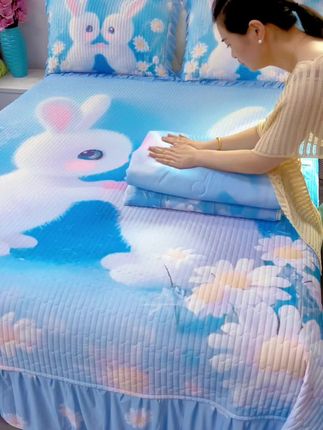 #家纺床上用品 #四件套 #夏凉被 #空调被 #面料柔软舒适 @DOU+小助手 @抖音创作小助手 @抖音小助手 @抖音媒体内容优推官