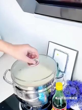 特厚316不锈钢汤锅煲汤家用苹果锅一体蒸锅耐高温燃气电磁炉通用#汤锅 #蒸锅 #苹果锅 #双层蒸锅 #不锈钢汤锅 你们要的大容量汤锅来了!它是316不锈钢材质,五层复合底,不挑灶具,无论是煤气灶还是电磁炉都能用。它的容量特别大,一次可以煮二十多斤水,有了它,全家人再也不用担心不够吃了。