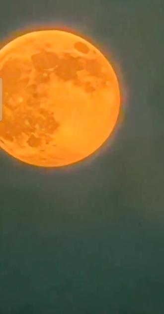 2025年12月4号凌晨的超级血月太棒了